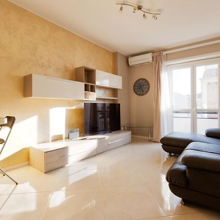 Niguarda Bright Apartment W/ Balcony Milano Eksteriør bilde